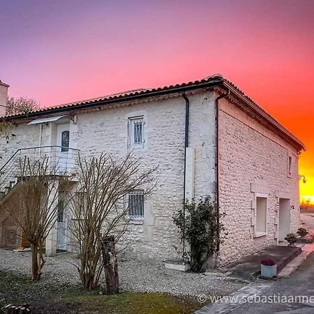 Chambres D'Hotes Chateau Pierre De Montignac Civrac-en-Medoc Exterior photo