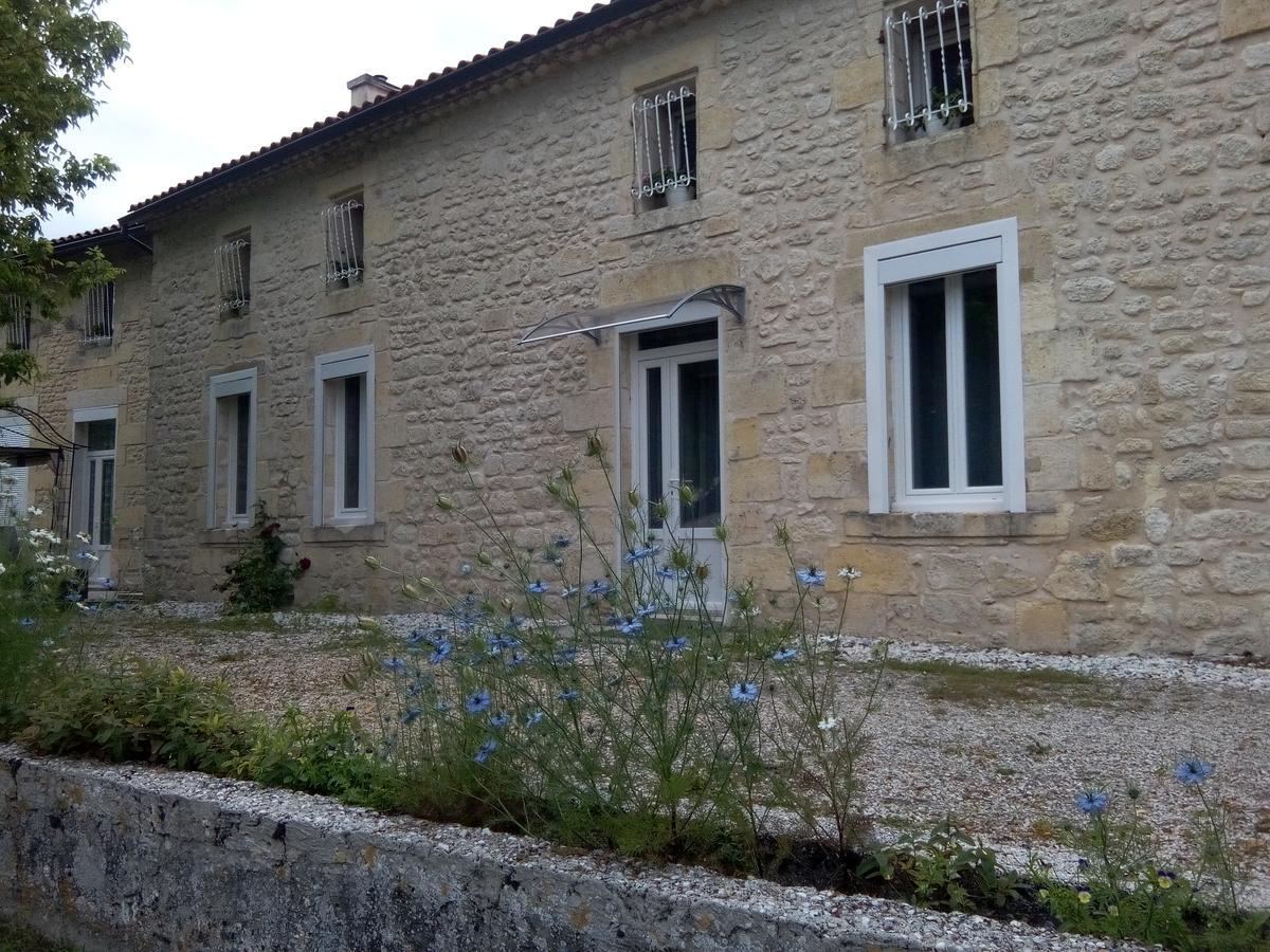 Chambres D'Hotes Chateau Pierre De Montignac Civrac-en-Medoc Exterior photo